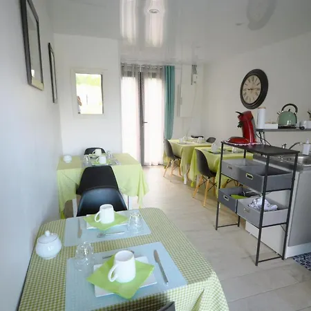 Gasthof L'echo Des 2 Baies Saint-Quentin-en-Tourmont
